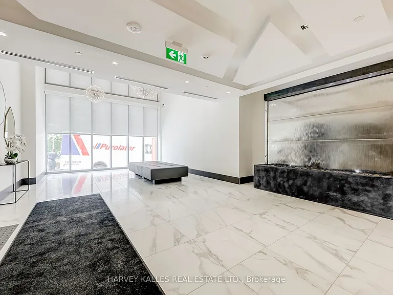 25 Holly St #LPH09 — Photo 3