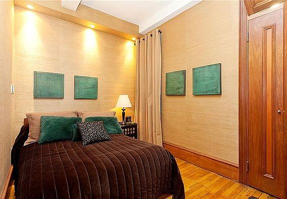 5th image of 170 W 74th St APT 208