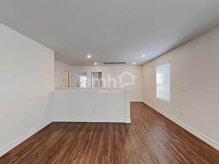 5884 Petronius St — Photo 9