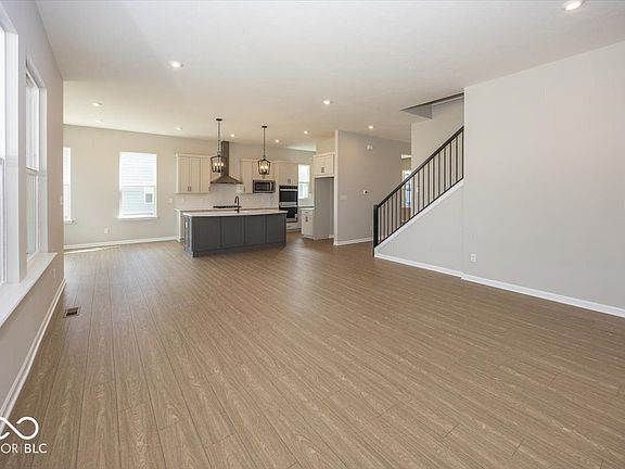 7th image of this home