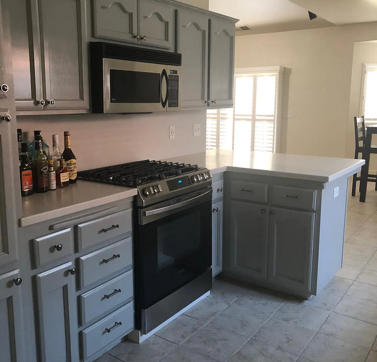 435 S 19th Avenue — Photo 3