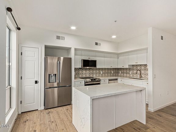 4th image of 1920 E Bell Rd Unit 1187