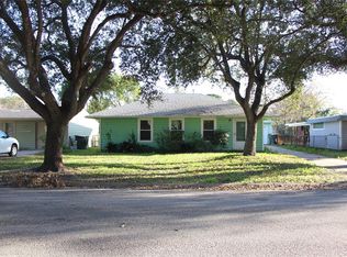 121 Pompano Ave, Galveston, TX 77550