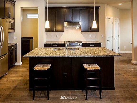 4th image of 13907 Parkview (133) Drive E