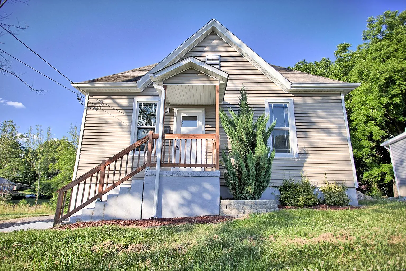 648 N Kansas St photo 1