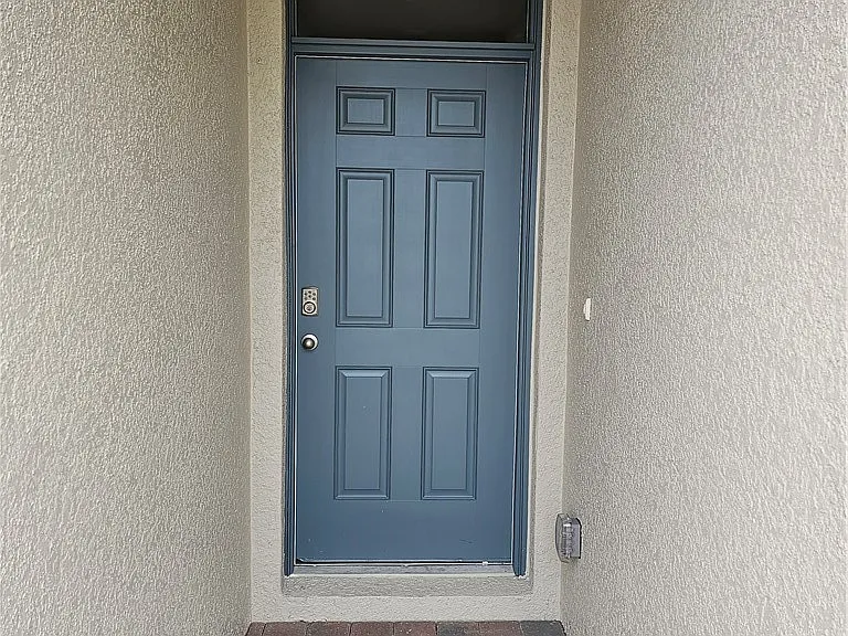 336 NW 15th Ter — Photo 2
