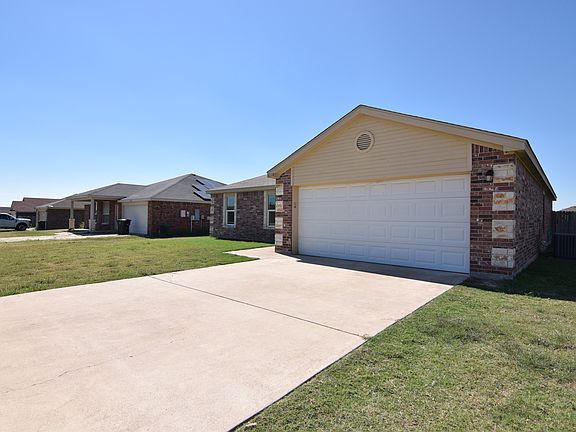 3rd image of 3110 Rockwall Dr