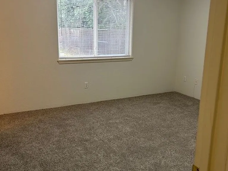 1771 Tanglewood Ln — Photo 9