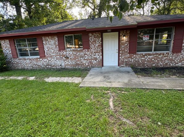 214 Pinewood Dr