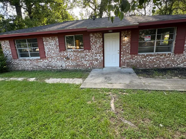 214 Pinewood Dr, Conroe, TX 77304