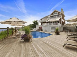 334 Dune Rd, Westhampton Beach, NY 11978