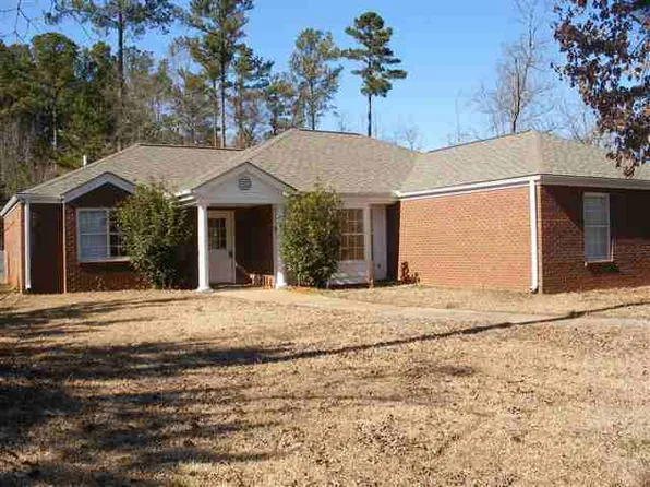 217 N Rock Island Dr, Eatonton, GA 31024