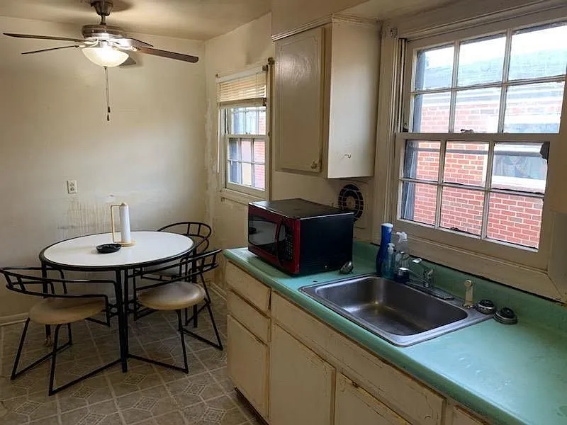 3 bed, 882 sqft, $1,400 — Photo 4