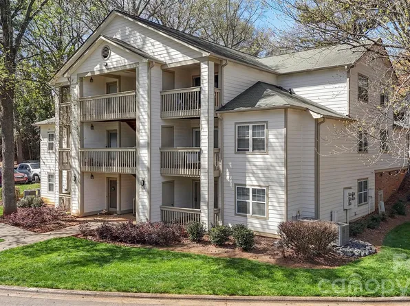 1032 Churchill Downs Ct APT J, Charlotte, NC 28211