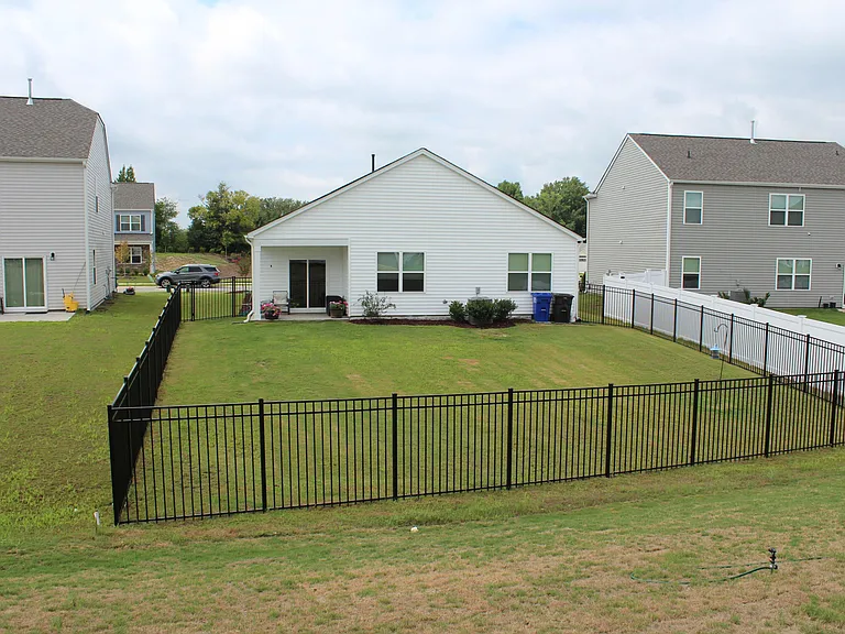 164 Ethel Ln — Photo 4