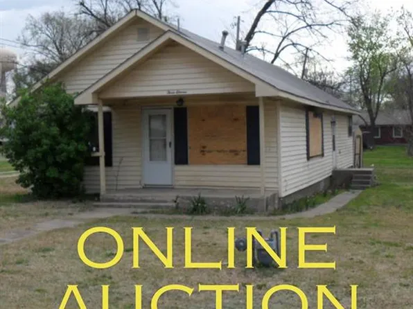 311 S 5th St, Humboldt, KS 66748
