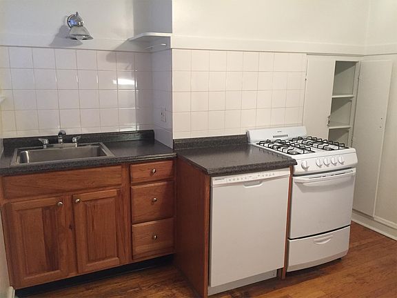2nd image of 4524 N Wolcott Ave APT 1B