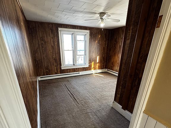3rd image of 40-42 Lincoln Ave #3