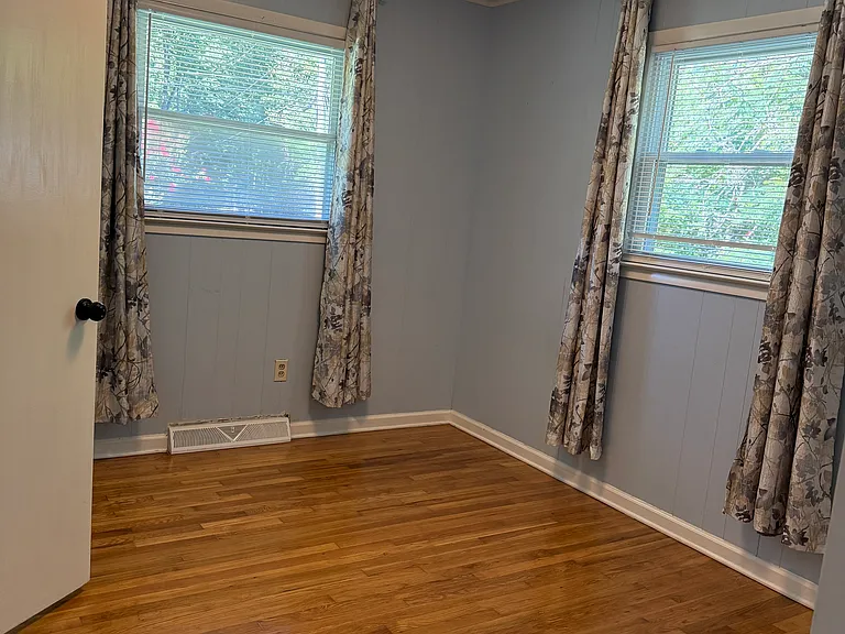 203 Valleydale Dr — Photo 9