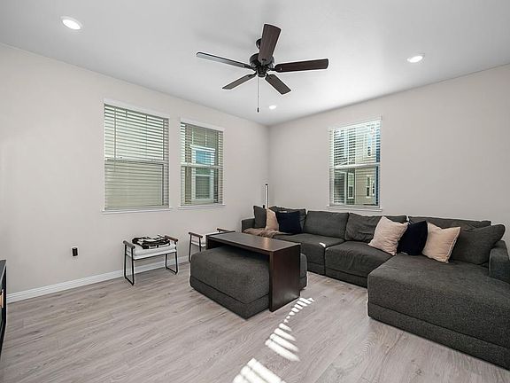 4th image of 10911 Bushel Way