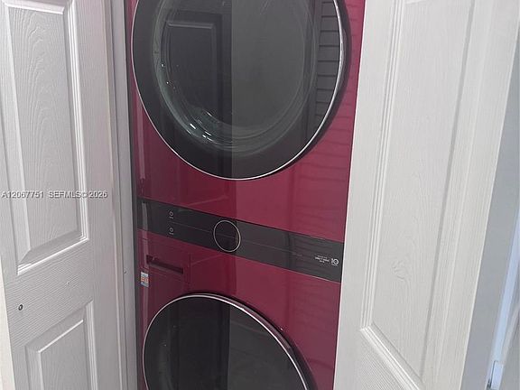 5th image of 410 SE 2nd St APT 223
