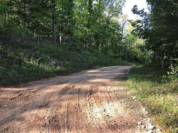 3rd image of 37 Trailwood Ter