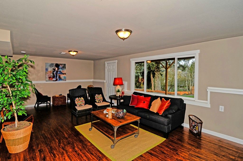 Lake Forest Park, WA 98155