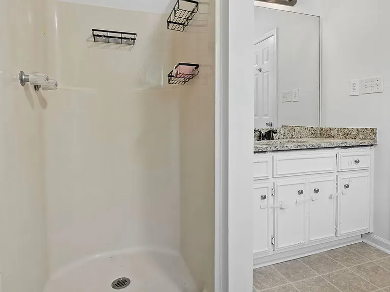 125 Pinewood Dr — Photo 17