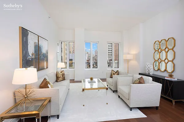 Sold by Sotheby's International Realty | media 1