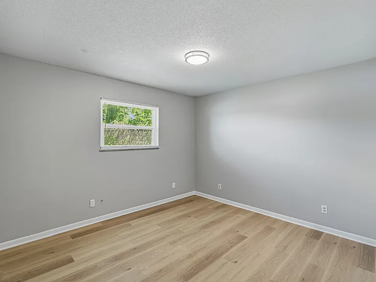 2716 Holbrook Dr #6 — Photo 11
