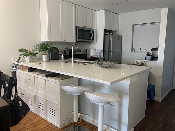 5th image of 1101 Crystal Lake Dr APT 504
