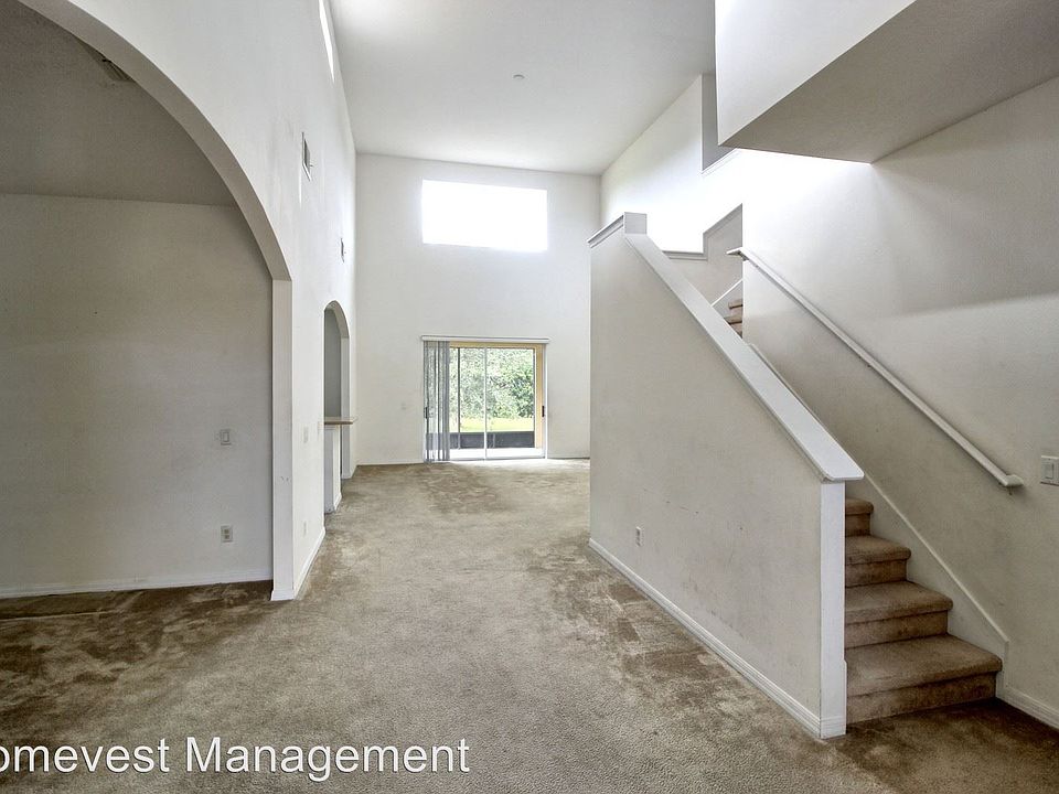 1st image of 2572 Volta Cir
