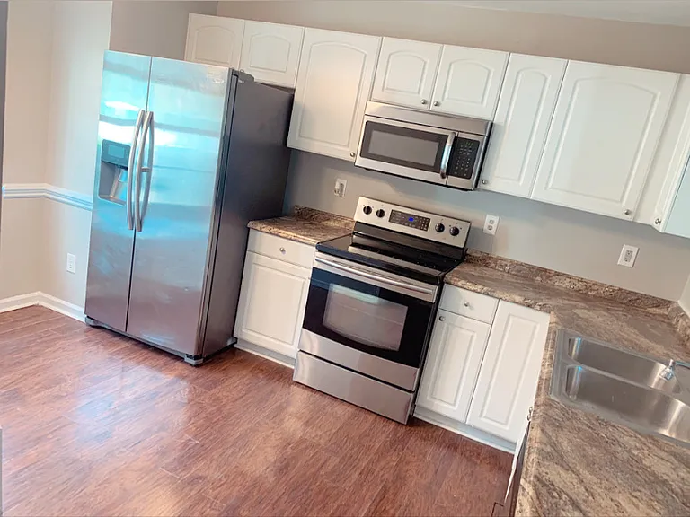 4325 Craven Hill Dr — Photo 3