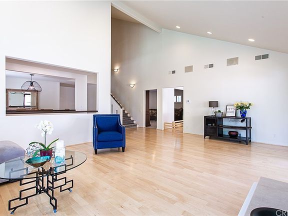 4th image of 4501 Park Verona
