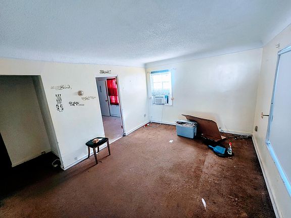 2nd image of 21327 Lyndon St
