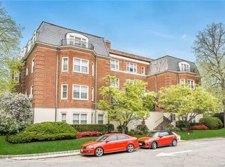 1 Chateaux Cir APT 1F, Scarsdale, NY 10583