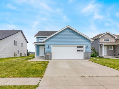 7332 17th St S, Fargo, ND, 58104