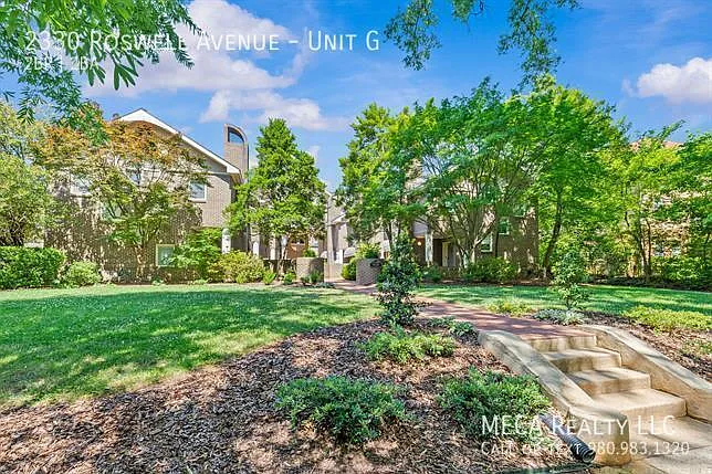 2330 Roswell Ave #G — Photo 4
