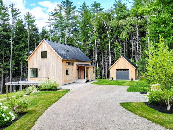 112 Crown Ridge Road, Conway, NH 03860