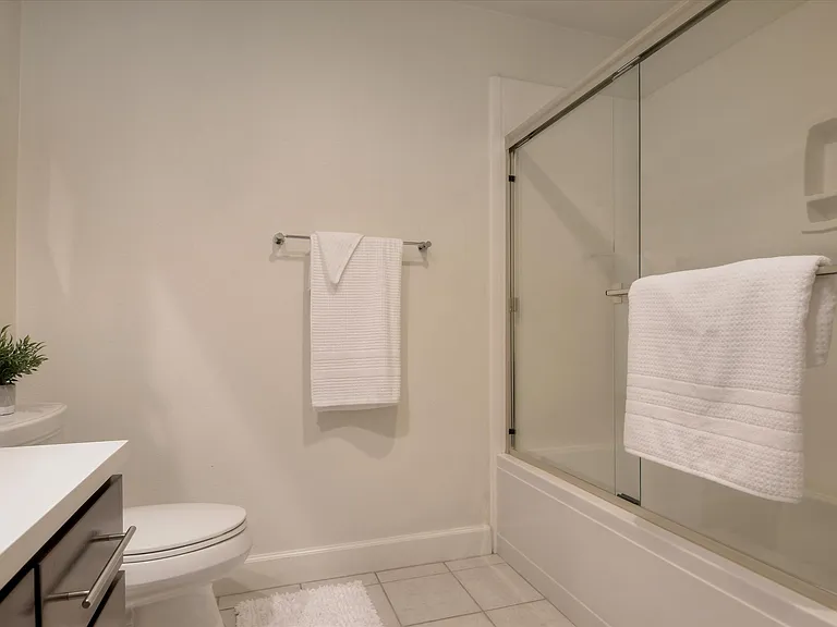 4820 Bellflower Ave #403 — Photo 31