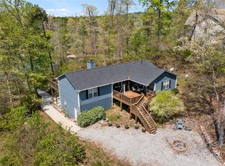 224 Lake Breeze Ln, Westminster, SC 29693