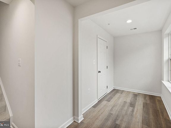 4th image of 9620 Weshire Dr