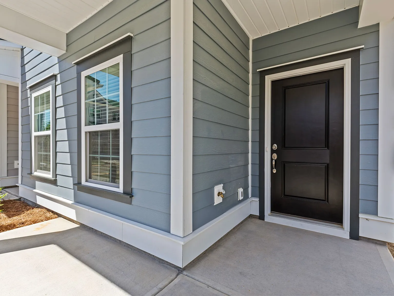 3 bed, 2.5 bath, 1465 sqft, $2,250 — Photo 3