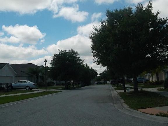 5th image of 8528 Carriage Pointe Dr