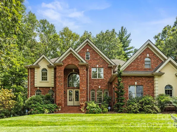 46 Beale Ct, Fletcher, NC 28732