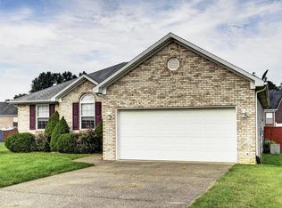 162 Stonewood Ct, Shepherdsville, KY 40165