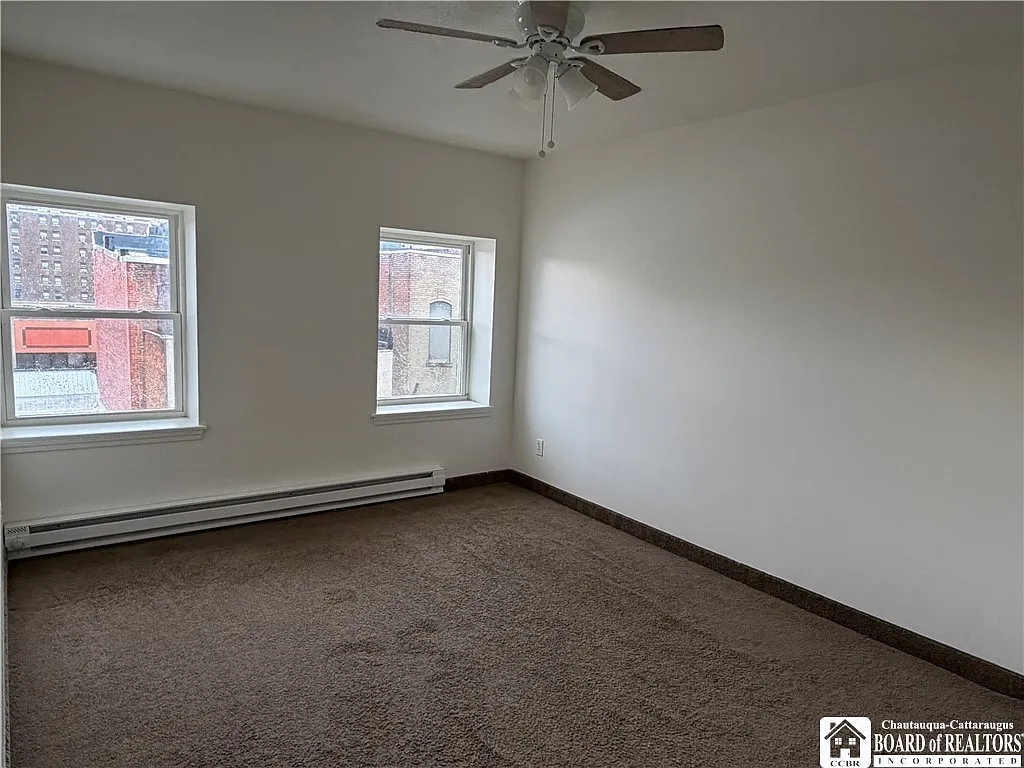 2 bed, 1.0 bath, 1015 sqft, $950 — Photo 3