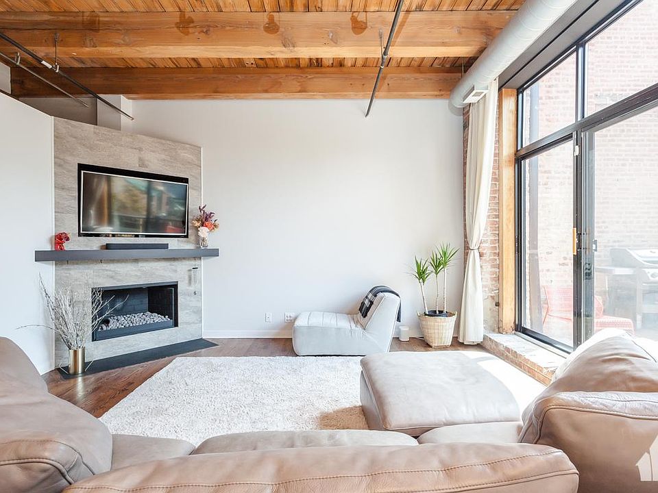 1st image of 1750 N Wolcott Ave #108A