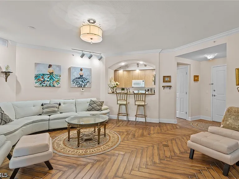 2825 Palm Beach Blvd #213 — Photo 5