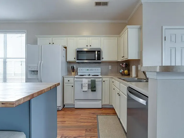 1189 Misty Isle Dr — Photo 6